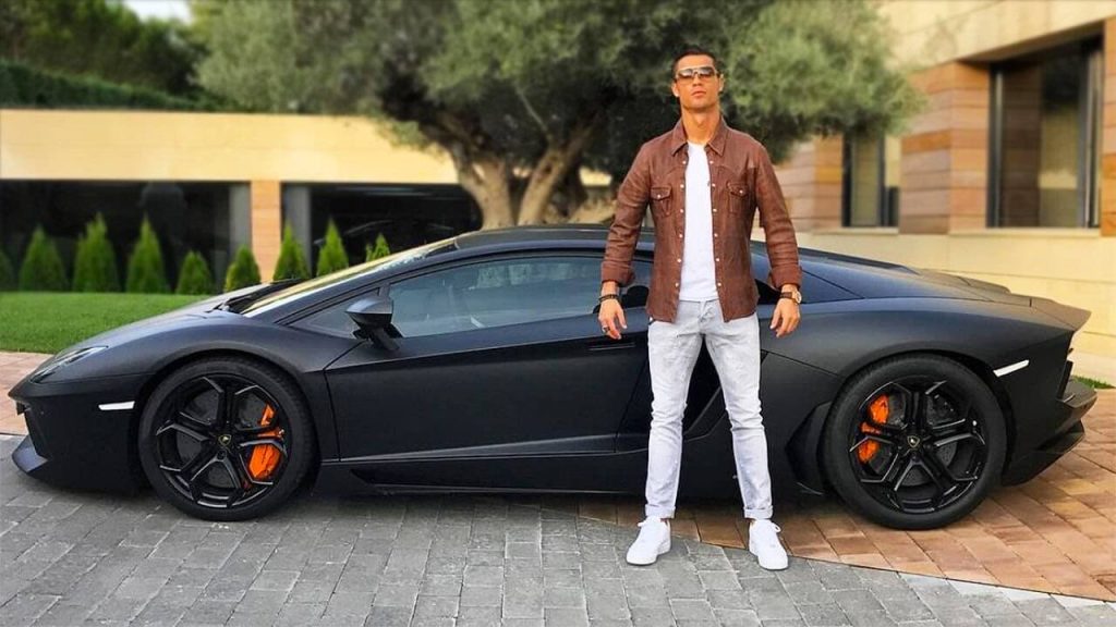 Ronaldo Lamborghini Aventador