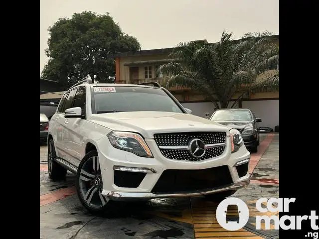 Toks standard 2011 Mercedes Benz GLK 350 4MATIC  Upgraded to 2015 - 1/5