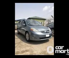 Nigerian Used 2007 Toyota Sienna Limited