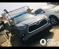 2022 Toyota Highlander XLE Foreign used