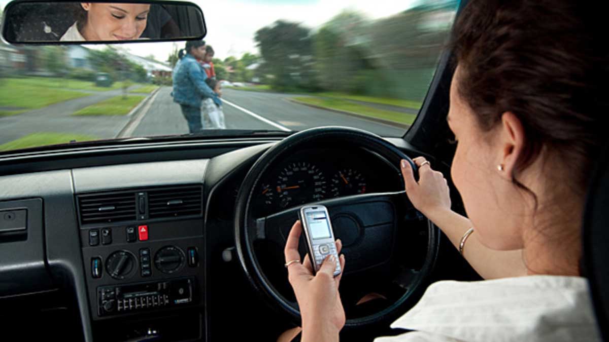 What are the dangers of texting while driving