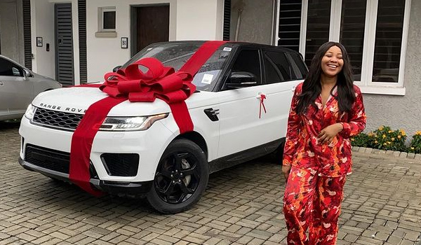 BBNaija’s Erica splashes Tens of Million of Naira on brand New Range Rover SUV