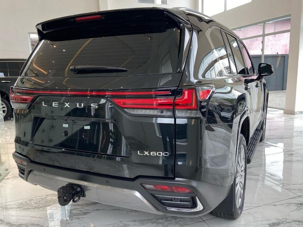 2022 Lexus LX600 Ultra luxury, 4 seaters, Armoured BR6 Level back view
